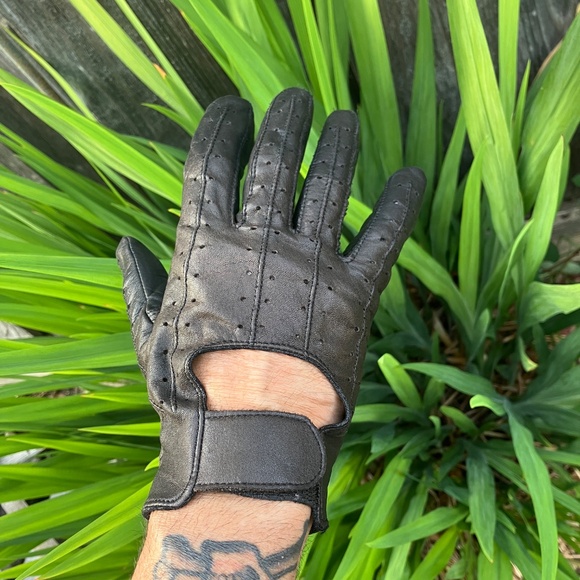 Men's Leather Motorcycle Perforated Riding Biker Gloves, Black, Size Medium - Picture 3 of 7